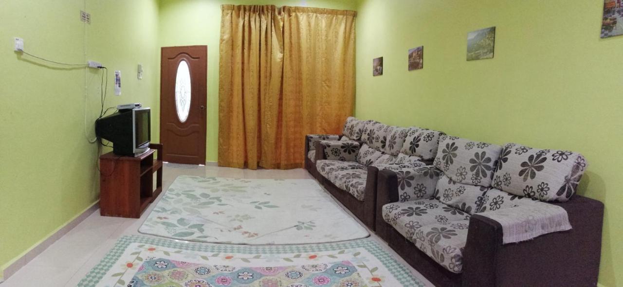 Assyifa Homestay Dungun Exterior photo